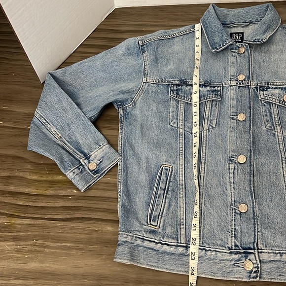 GAP DENIM JEAN JACKET DISTRESSED. WOMENS SIZE SMALL - Picture 16 of 17